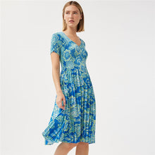 Load image into Gallery viewer, Model wearing Leo & Ugo - Mana Dress in blue/green.