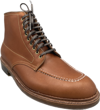 Load image into Gallery viewer, Alden D2943 in Paapaya Pegasus.