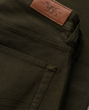 Load image into Gallery viewer, Rodd & Gunn - Motion 2 Straight Jean RL Seaweed.
