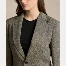 Load image into Gallery viewer, Model wearing Polo Ralph Lauren - Herringbone Linen Blend Heritage Blazer in Black/Cream Herringbone.