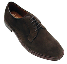 Load image into Gallery viewer, Alden 9503 plain toe shoe in dark brown suede.