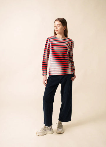 Model wearing Saint James - Merivelours Tri in Ecru/Mari/Tulip