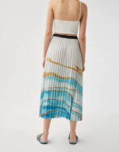 Load image into Gallery viewer, Model wearing Leo Ugo - Bora Bora Pleated Skirt in Multicolor - back

