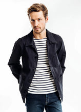 Load image into Gallery viewer, Model wearing Saint James - Sirocco II Men&#39;s Chore Jacket in Marine.
