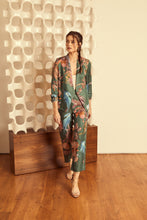Load image into Gallery viewer, Model wearing Caballero - Kinsley Blazer in Italian Afternoon.
