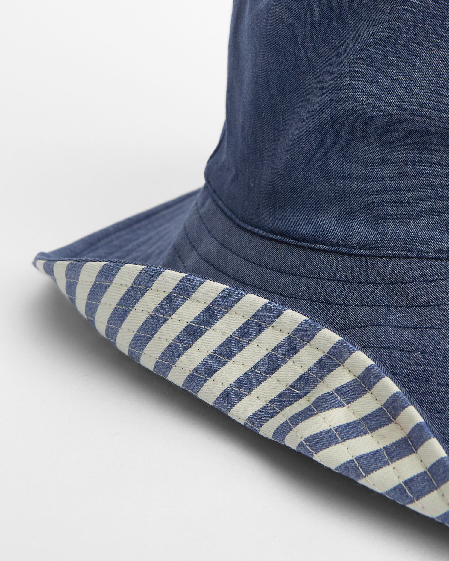 Barbour Fleur Reversible Bucket in Chambray/Stripe.