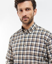 Load image into Gallery viewer, Model wearing Barbour Turville Reg Fit Shirt in Ecru Marl.
