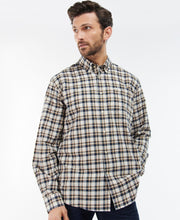 Load image into Gallery viewer, Model wearing Barbour Turville Reg Fit Shirt in Ecru Marl.
