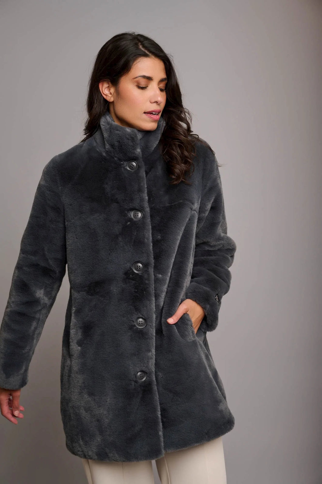 Model wearing Rino & Pelle - Nonna Jacket in Night.