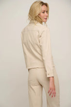 Load image into Gallery viewer, Model wearing Rino &amp; Pelle - Sil Jacket in Shell - back.

