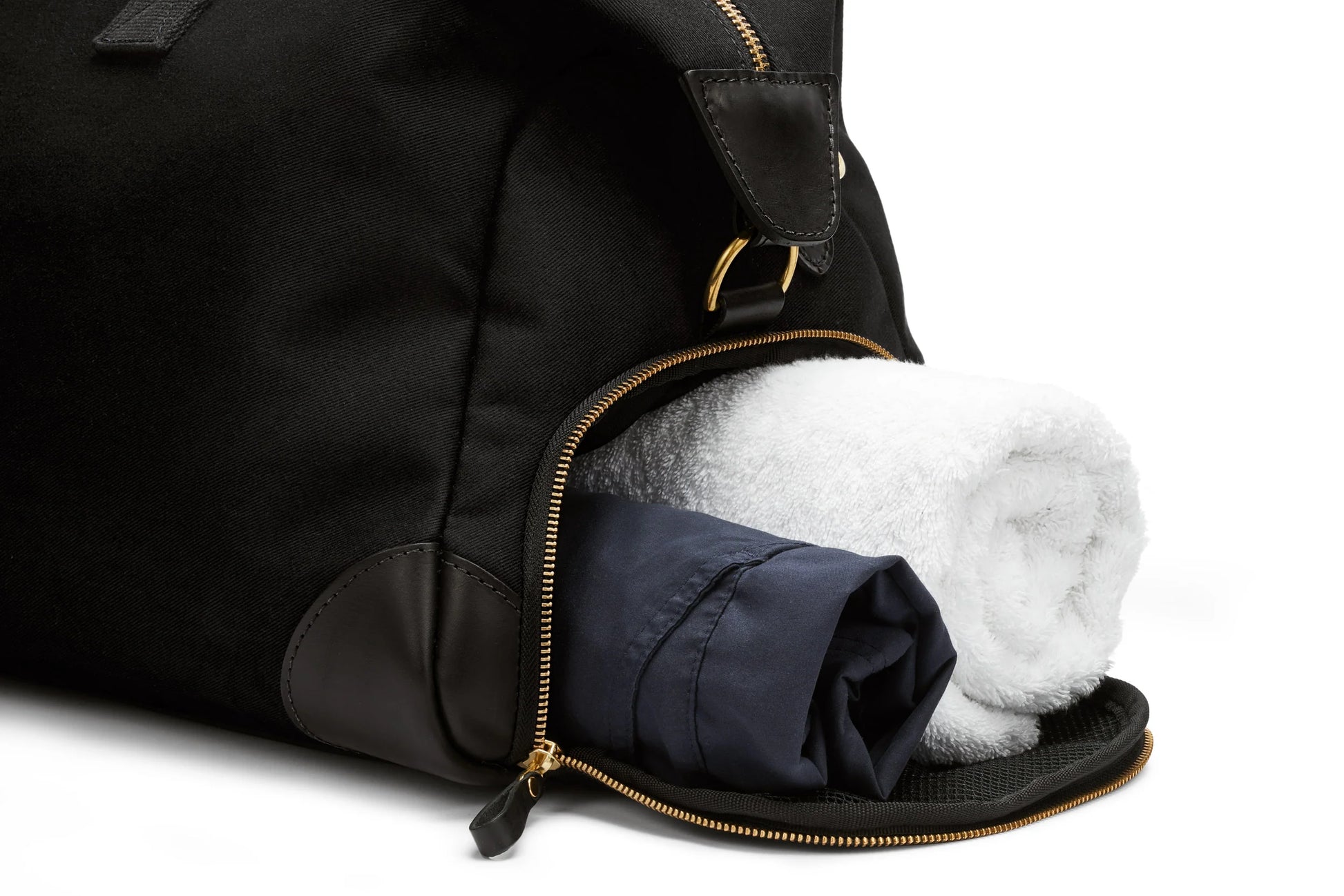 Bennett Winch - The Weekender Canvas in Olive.