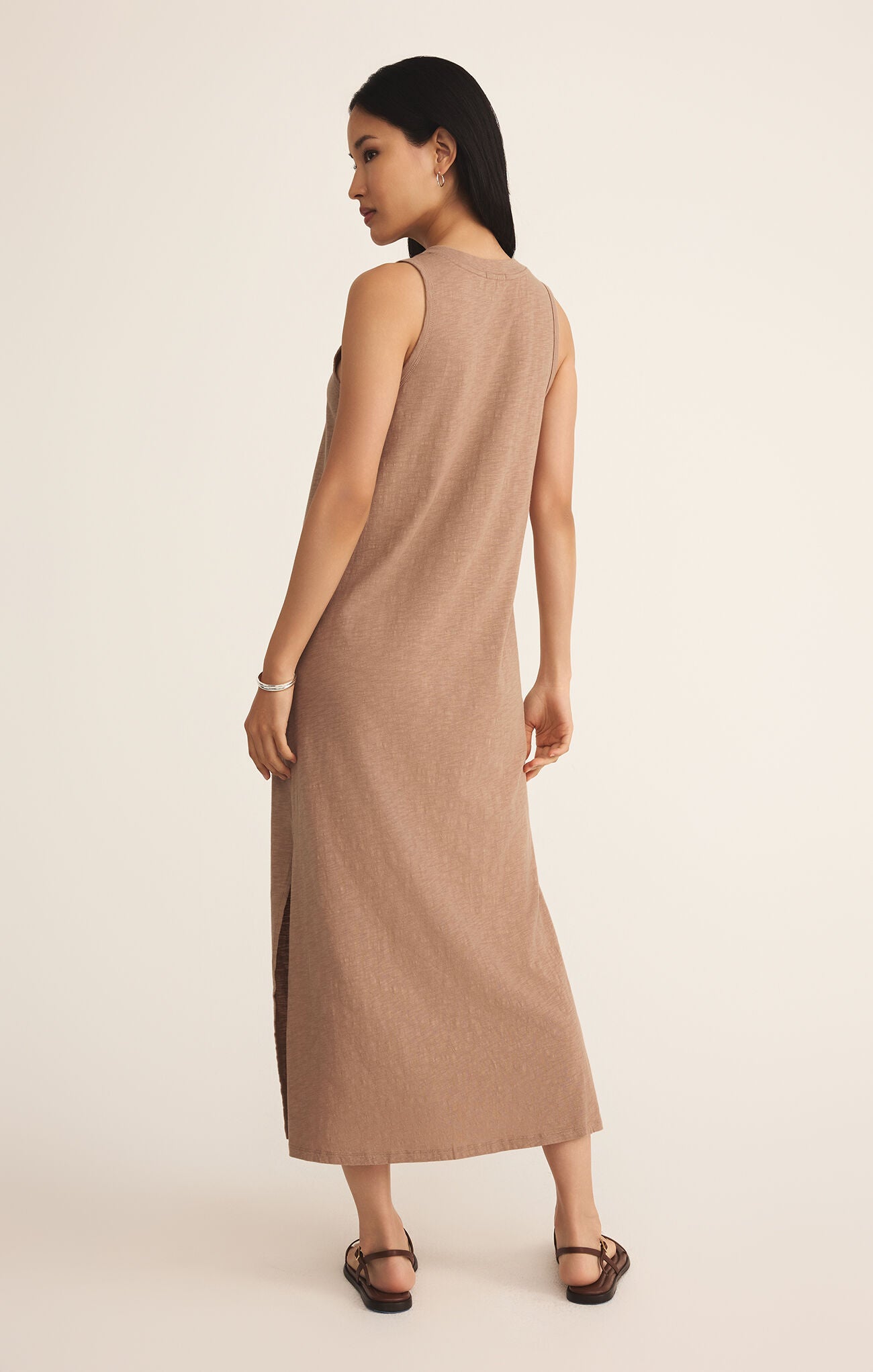 Model wearing ZSupply - Palisades Midi Dress in Iced Coffee - back.
