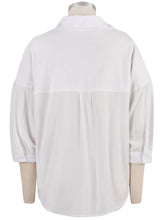 Load image into Gallery viewer, Kut from the Kloth - Zuma Linen Blend Shirt - back.
