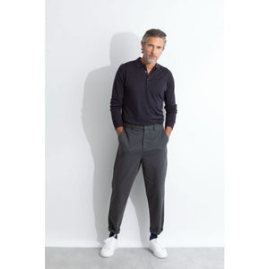 Model wearing John Smedley - Cotswold L/S Shirt in Hepburn Smoke.