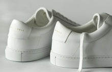 Load image into Gallery viewer, Oliver Cabell Men&#39;s Low 1 in White.
