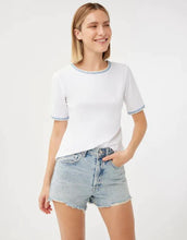 Load image into Gallery viewer, Model wearing Leo &amp; Ugo - Maeva Top in White.
