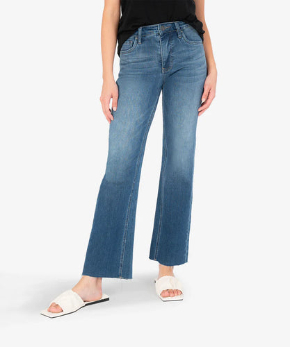 Model wearing Kut From The Kloth - Kelsey High Rise Fab AB Ankle Flare KP1578MA1 in Propelled w/ Med.