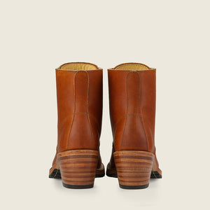 Red Wing Heritage Clara boot in oro legacy leather.